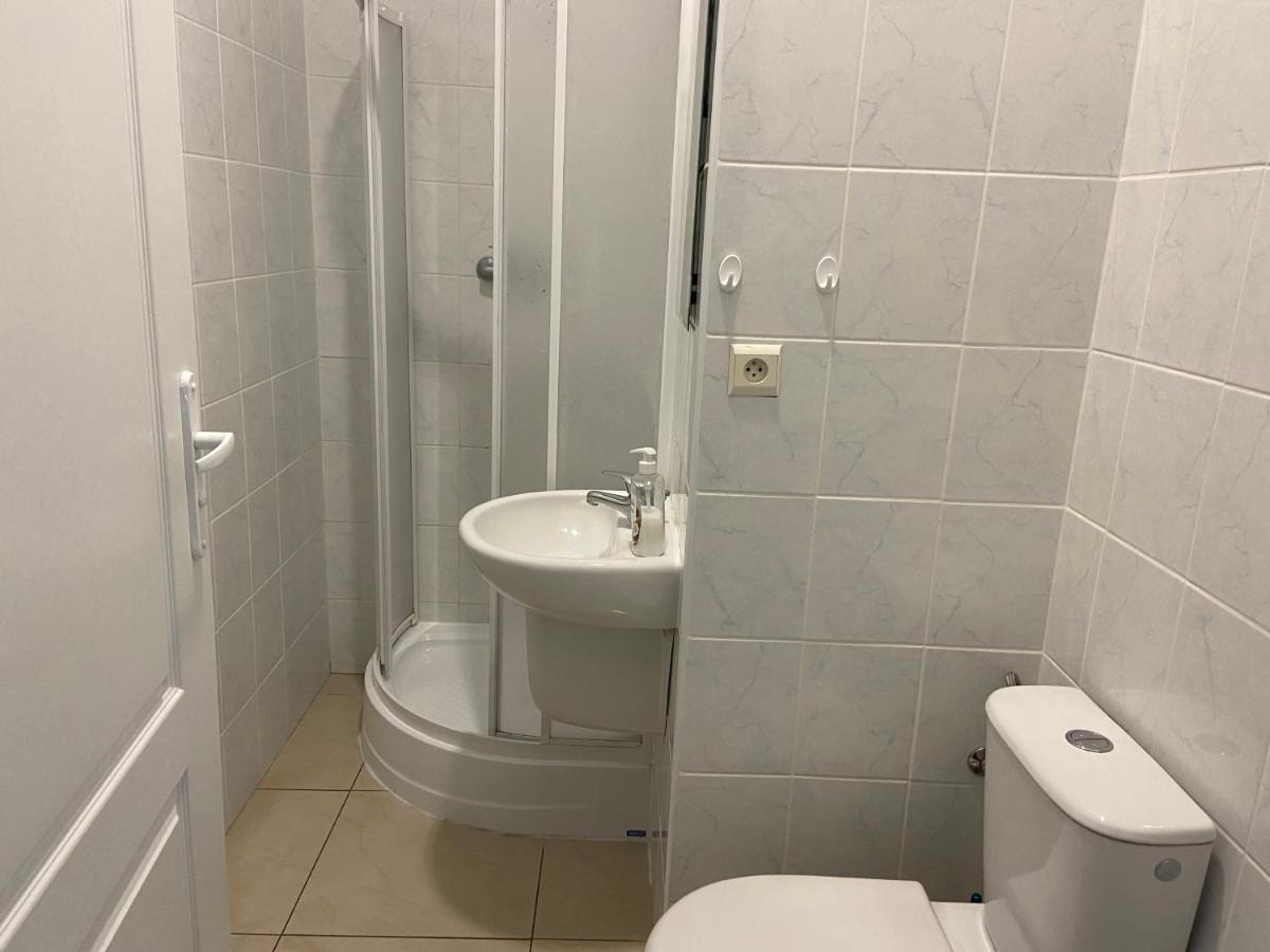 Hotel Zolta Walizka Gosciniec Podrzewie Exteriér fotografie